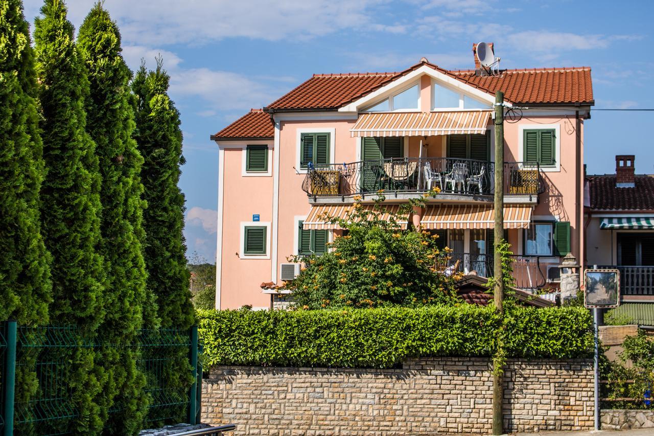 Malinska Center Apartment Exterior foto